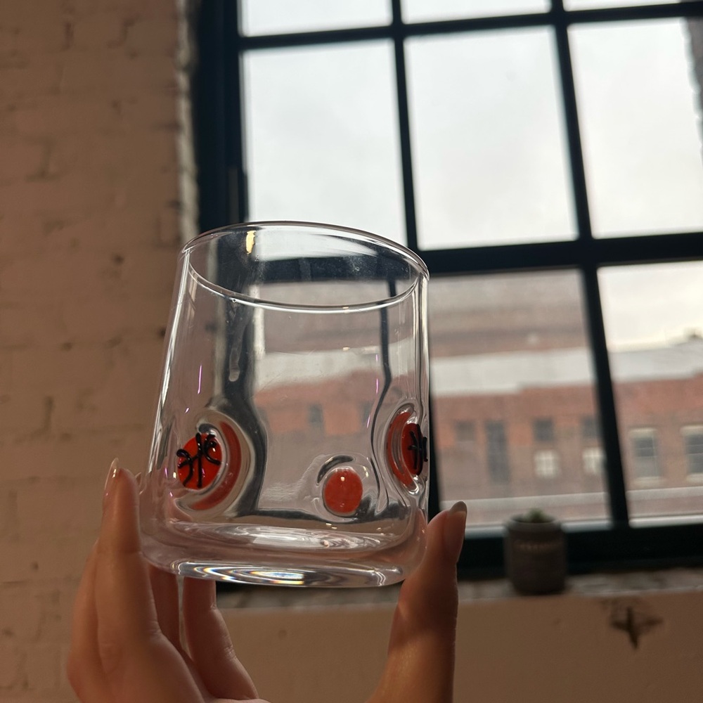 Basketball icon glass (1)